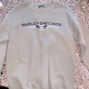 Womens Small Harley-Davidson crewneck!